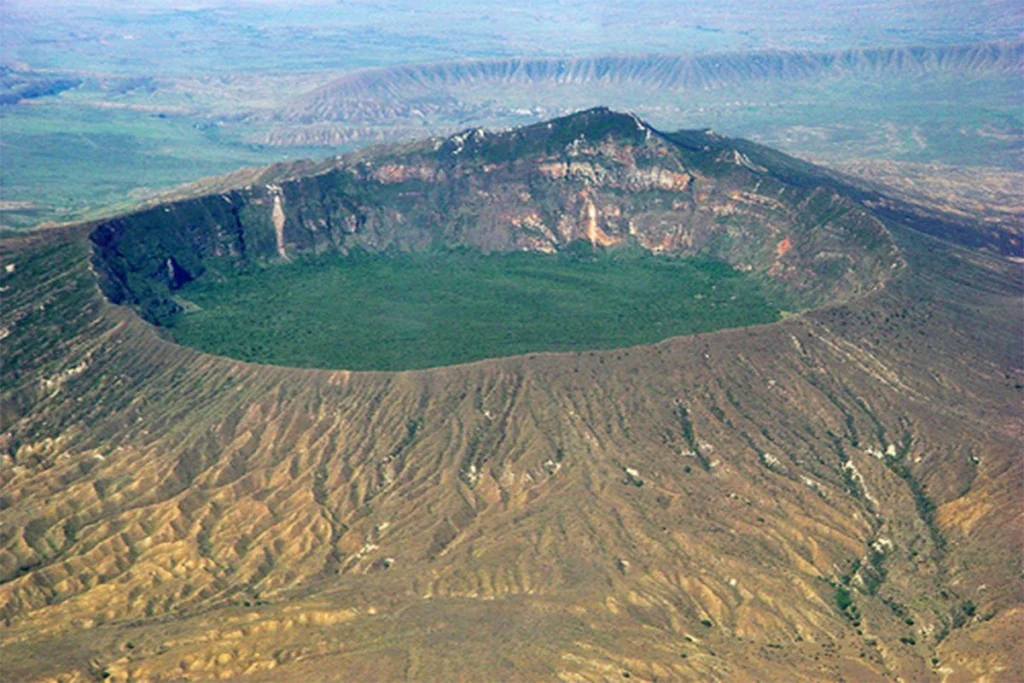 Mount Longonot: Kenya's Volcanic Crater Hike Near Naivasha